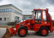 Baggerlader FAI 675