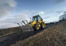 Baggerlader New Holland B100C TC