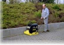 Rüttelplatten in einer Richtung Bomag BP 25/48 D