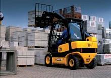Teleskopen starr JCB TLT 25 D Teletruk