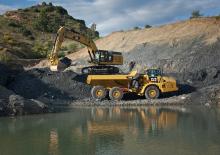 Dumper Caterpillar 735B