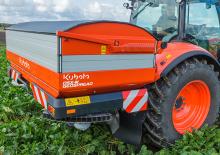 Düngerstreuer Kubota DSX-W Geospread 2550 