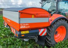 Düngerstreuer Kubota DSX-W Geospread 3900 
