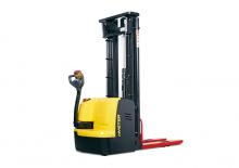 E.-Geh-Hochhubwagen Hyster S1.5UT