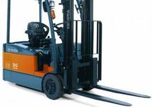 Frontstapler Elektro Toyota 7 FBEF 18