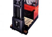 Seitenstapler Elektro BT VR 1.25