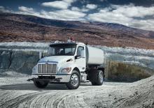 Fahrgestell Peterbilt 537 PX-7