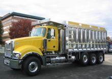 Fahrgestell Mack TITAN Day Cab MP10 6x2