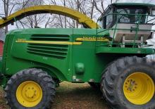 Feldhäcksler 2-WD John Deere 7400