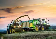 Feldhäcksler 2-WD John Deere 8600