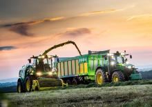 Feldhäcksler 2-WD John Deere 8800