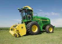 Feldhäcksler 4-WD John Deere 7950 i ProDrive-ASR