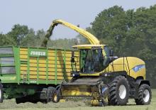 Feldhäcksler 4-WD New Holland FR 9060