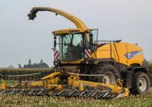 Feldhäcksler 4-WD New Holland FR 9080