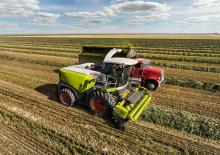 Feldhäcksler 4-WD Claas Jaguar 860