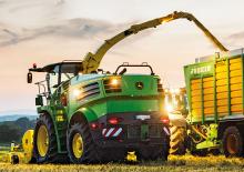 Feldhäcksler 2-WD John Deere 8700