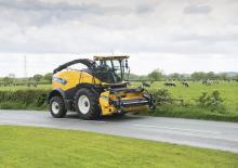 Feldhäcksler 4-WD New Holland FR 550
