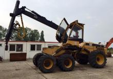 Forst-Vollernter Caterpillar 580 B