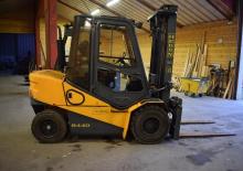 Frontstapler Diesel Heden 8440