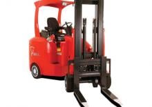 Schmalgang-Gabelstapler VNA Flexi AC 1200