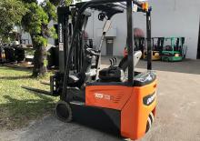 Frontstapler Elektro Doosan B15T-7