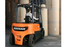 Frontstapler Elektro Doosan B45X-7