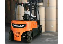 Frontstapler Elektro Doosan B50X-7