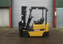 Frontstapler Elektro Caterpillar EP18K