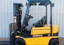 Frontstapler Elektro Caterpillar EP20K C