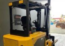 Frontstapler Elektro Caterpillar M 120 D