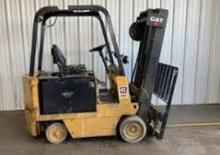 Frontstapler Elektro Caterpillar M 50 D SA