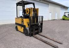 Frontstapler Elektro Caterpillar M 60 D SA