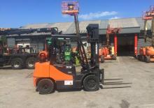 Frontstapler Treibgas Doosan G33P-5