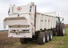Futtermischwagen Kuhn PXL 1110