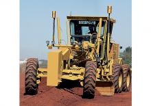 Grader Caterpillar 140K2