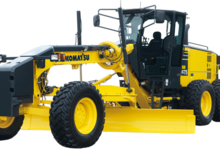 Grader Komatsu GD675-5