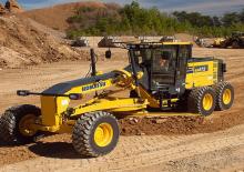 Grader Komatsu GD675-6 