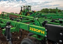 Grubber John Deere 2230FH