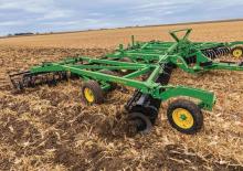 Grubber John Deere 2630