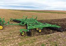Grubber John Deere 2633