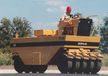 Gummiradwalzen Caterpillar PS 180