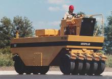 Gummiradwalzen Caterpillar PS110