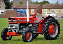 Hinterrad-Traktoren Massey Ferguson 135