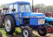 Hinterrad-Traktoren Leyland 262