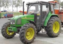 Hinterrad-Traktoren John Deere 3200 Komf. X