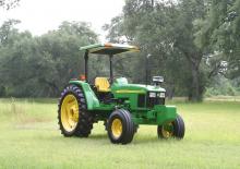 Hinterrad-Traktoren John Deere 5615 F Std