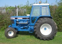 Hinterrad-Traktoren Ford-NH 7700