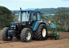 Hinterrad-Traktoren Ford-NH 7740