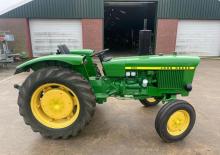 Hinterrad-Traktoren John Deere 920