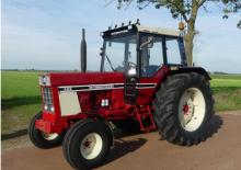 Hinterrad-Traktoren International Harvester 955